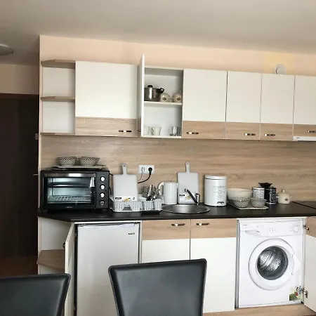 Apartment Palace De Luxe - Pomorie