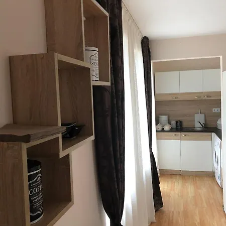 Apartment Palace De Luxe - Pomorie