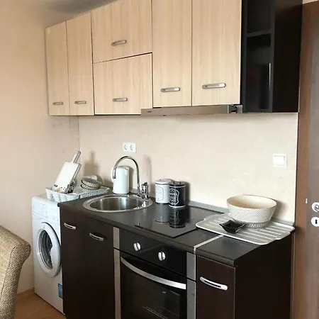 Palace De Luxe - بوموري